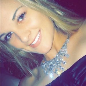 Meet your Posher, Jihna